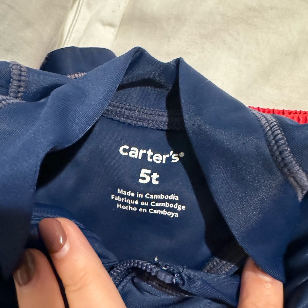 Carters Rash-guard and Trunks size 5T - Picture 4 of 4